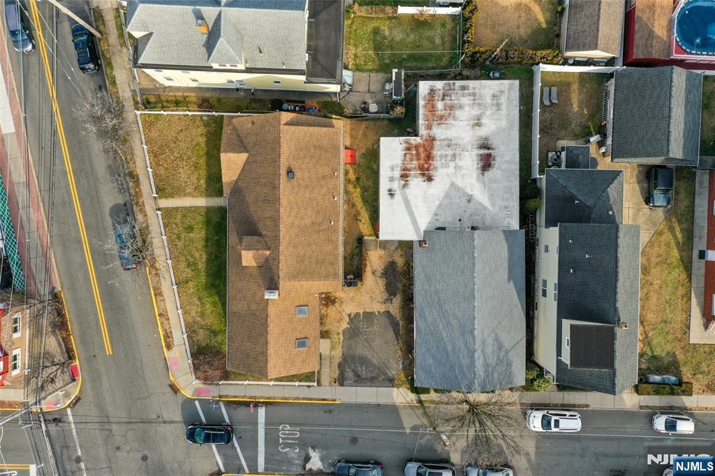 84 Locust Avenue