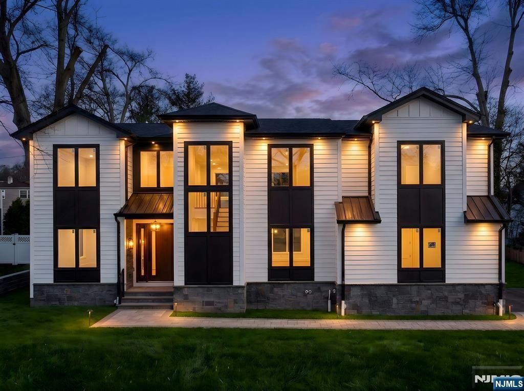 Photo of 311 Walnut Street, Twp of Washington, NJ 07676 (MLS # 26007123)