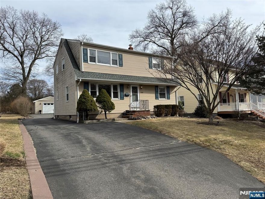 Bright and spacious 2-bedroom, 1-bath rental located in Midland Parkâ€”named The New York Times â€œForever Townâ€â€”with top-rated schools. Features a finished basement, in-unit washer/dryer, stainless steel appliances and granite countertops. Enjoy use of a beautifully manicured lawn and private yard. Tenant responsible for lawn and snow care. Tons of natural light and extra living space.