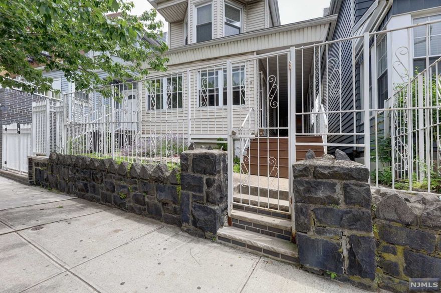 GREAT 6 BEDROOM COLONIAL VERY CONVENIENTLY LOCATED. NICELY RENOVATED, SPACIOUS BRIGHT ROOMS THROUGHOUT. GREAT BACKYARD ENCOMPASSING LARGE PATIO. PLENTY OF SPACE. NEW WINDOWS NEW HOT WATER HEATER, NEWER ROOF, SKYLIGHTS.