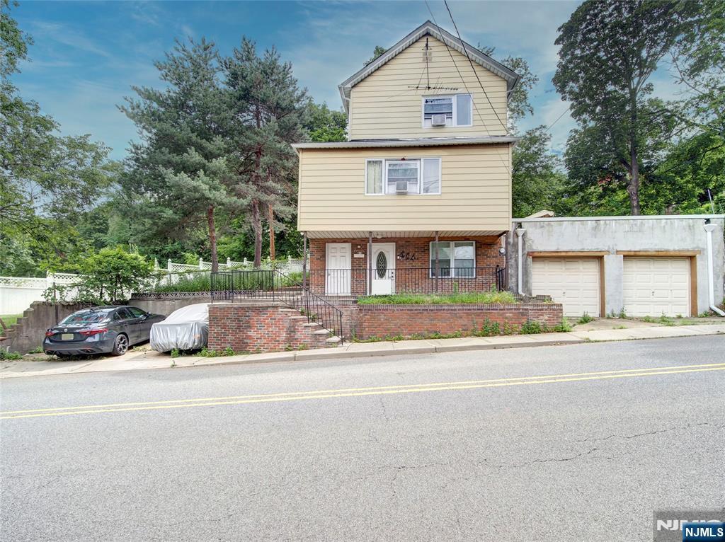 114 Hackensack Avenue