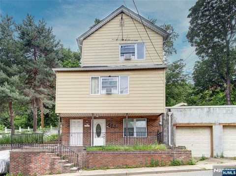 Photo of 114 Hackensack Avenue, Ridgefield Park, NJ 07660 (MLS # 25023019)