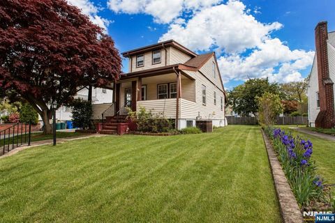 Photo of 523 Canger Pl, Fair Lawn, NJ 07410 (MLS # 26015178)