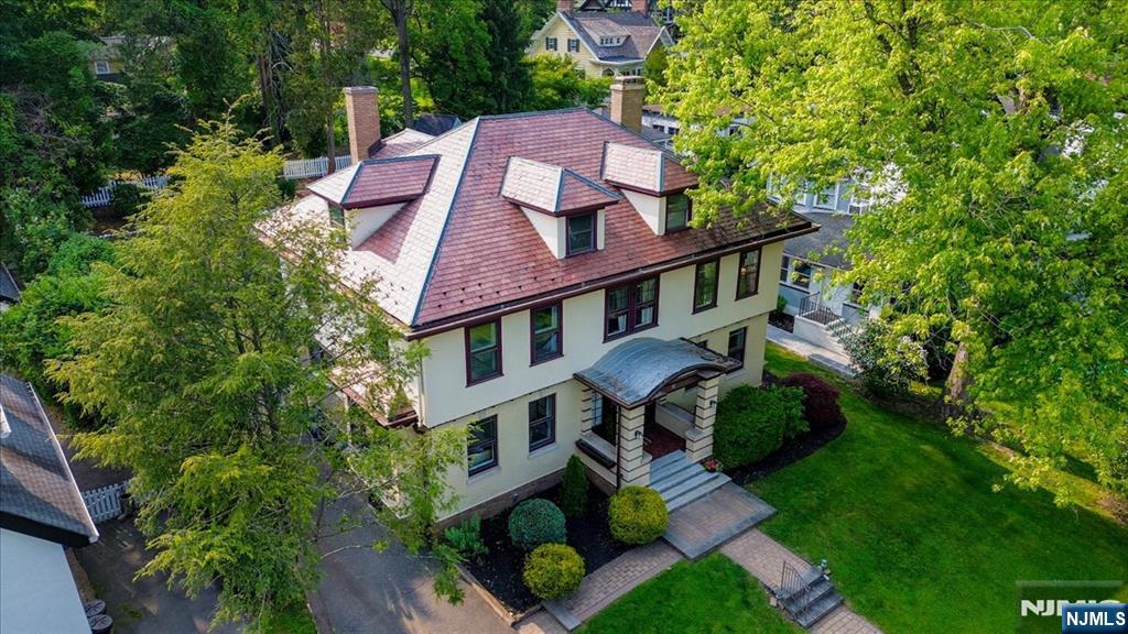 12 Harrison Avenue, Montclair, New Jersey - 5 Bedrooms  
4 Bathrooms  
12 Rooms - 