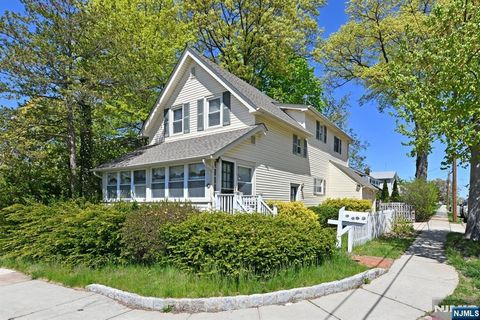 Photo of 33 Parkway, Maywood, NJ 07607 (MLS # 26014746)