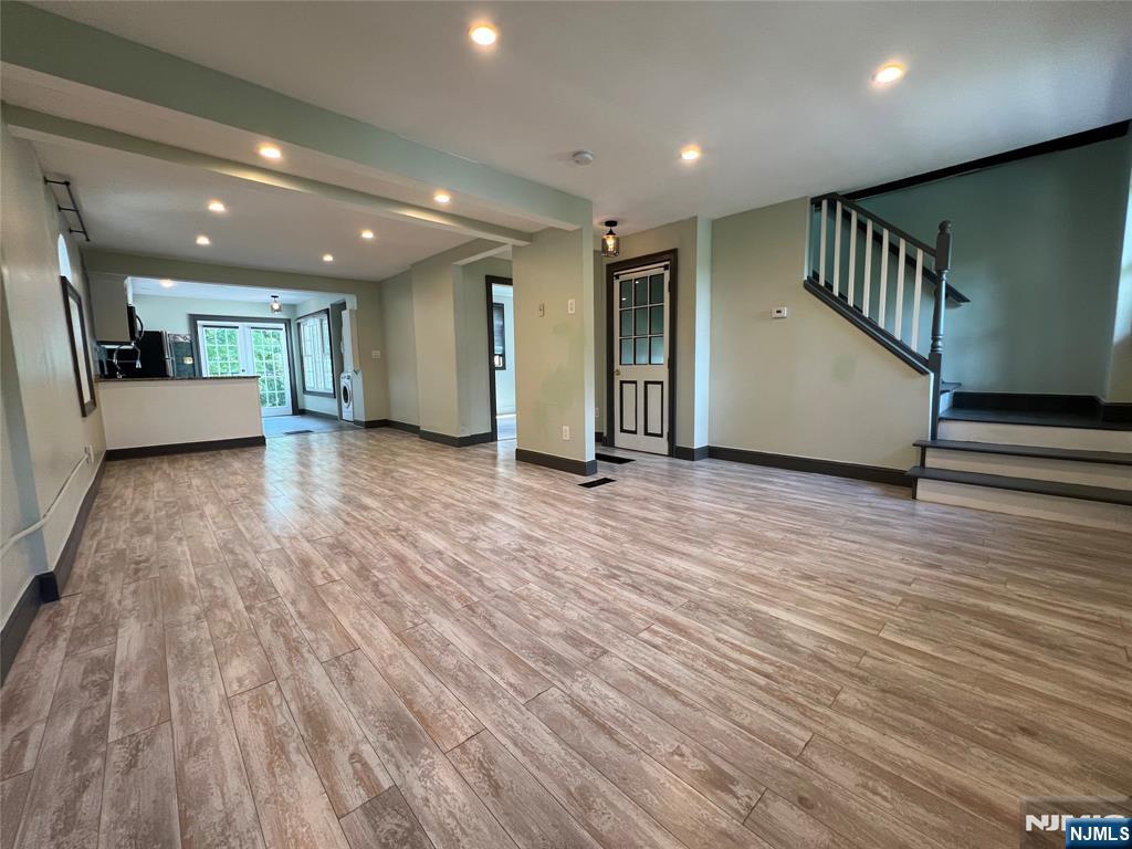 Rental Property at 212 Dayton St 2, Ridgewood, New Jersey - Bedrooms: 4 
Bathrooms: 2 
Rooms: 6  - $3,800 MO.