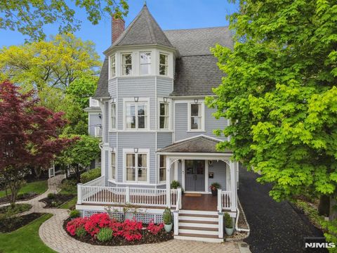 Photo of 378 Park Street, Montclair, NJ 07043 (MLS # 26013885)