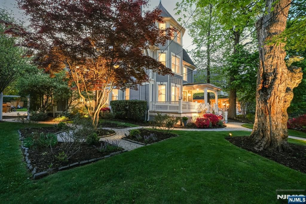Photo of 378 Park Street, Montclair, NJ 07043 (MLS # 26013885)