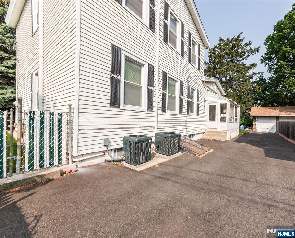 323 Hoboken Road