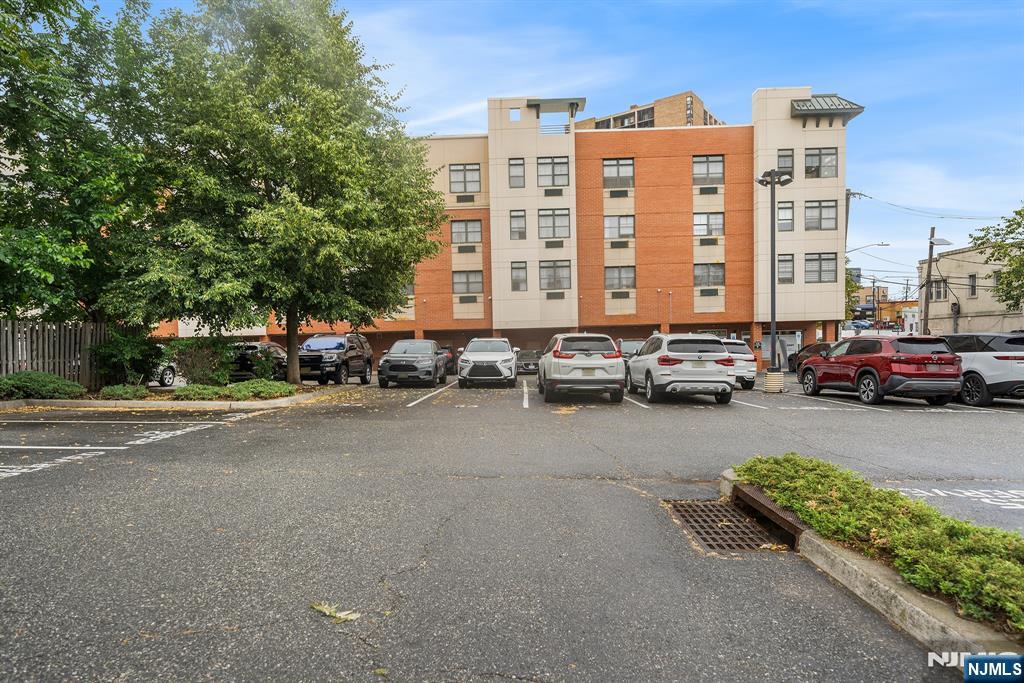 9252 Kennedy Boulevard 204