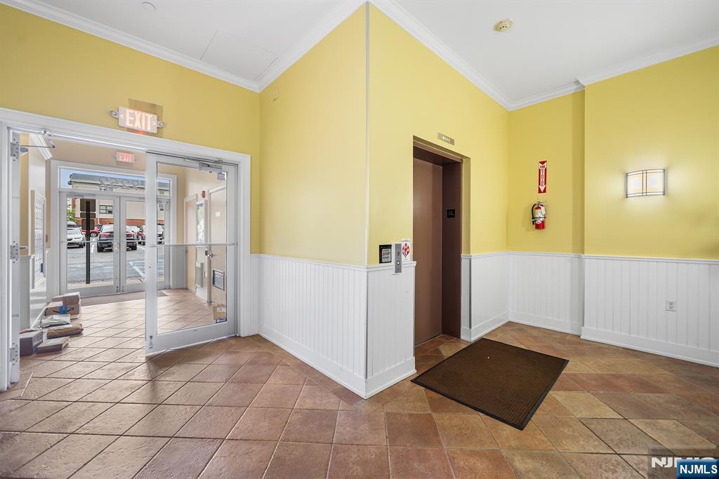 9252 Kennedy Boulevard 204
