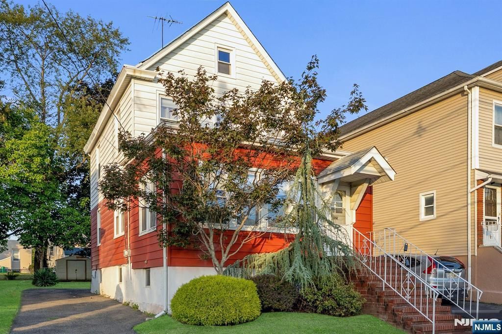 Photo of 725 2nd Avenue, Lyndhurst, NJ 07071 (MLS # 25035357)