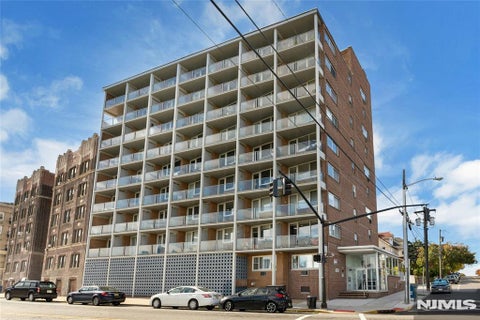 Photo of 899 Boulevard East #8E, Weehawken, NJ 07086 (MLS # 26041071)