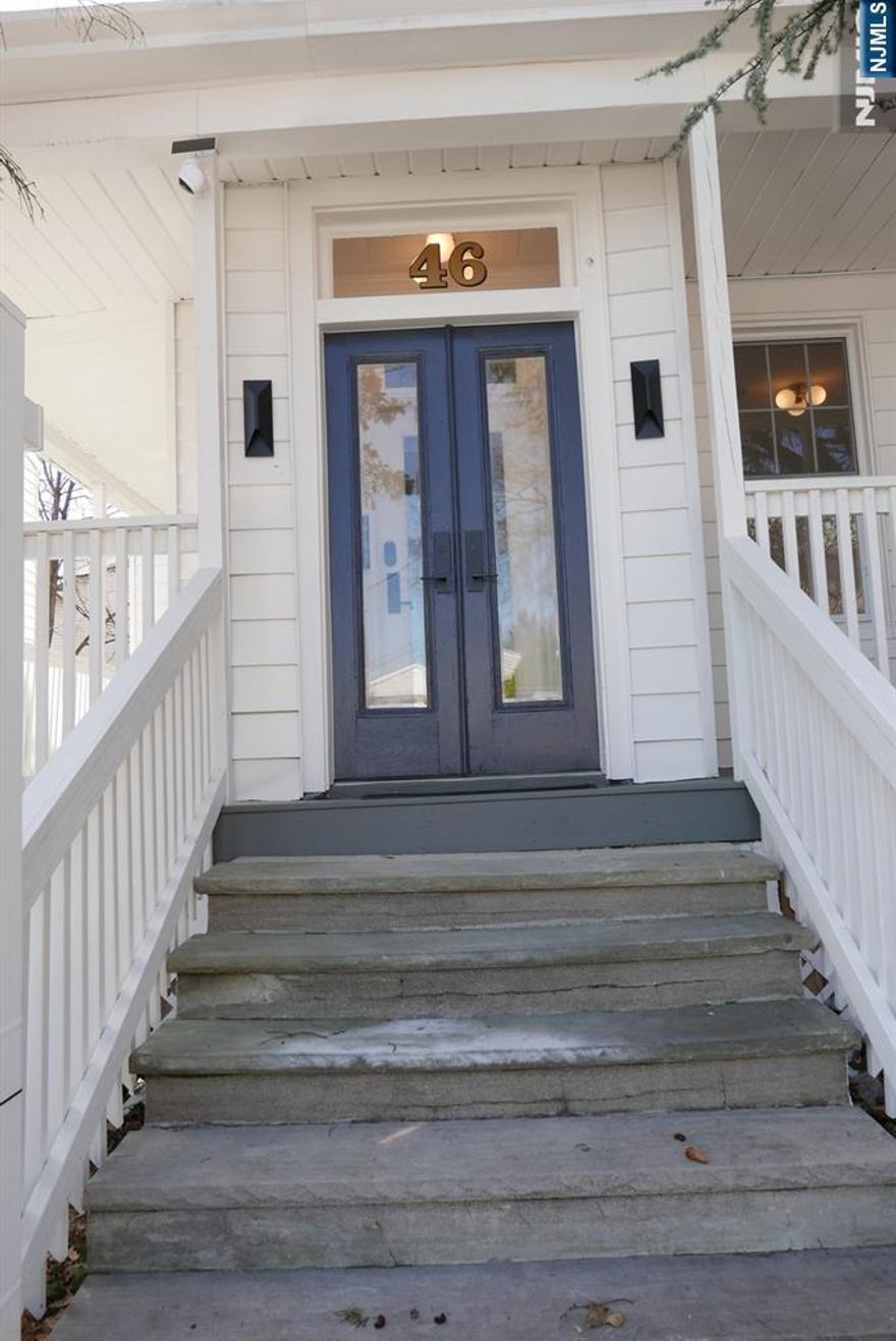 Don't miss this rare opportunity to rent an expansive 4-bedroom, 1-bathroom apartment in the heart of Edgewater. This unit provides exceptional space for a comfortable lifestyle, offering great value and flexibility in a location that can't be beaten. Enjoy the convenience of having one dedicated parking spot included. Furthermore, your living is simplified with essential utilities covered, as water and internet are included in the monthly rent. Location is a major highlight! You'll be moments away from premium shopping at major retailers like Whole Foods and Trader Joe's, plus a vibrant neighborhood featuring countless eateries and dining options. Commuting is seamless with easy access to the ferry and public transportation to NYC and surrounding areas. This apartment is the perfect blend of size, amenities, and unbeatable Edgewater convenience.