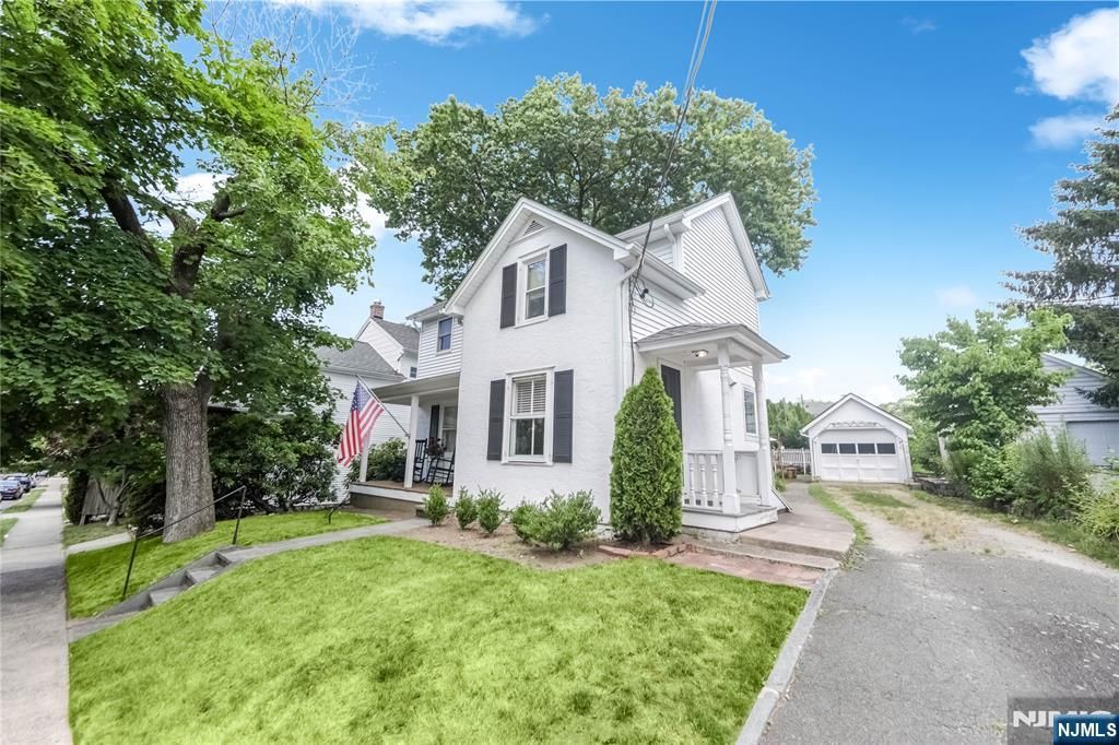 Photo of 22 Center Street, Midland Park, NJ 07432 (MLS # 26011206)
