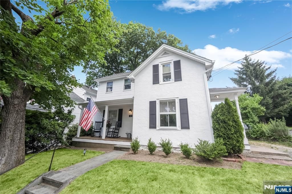 Photo of 22 Center Street, Midland Park, NJ 07432 (MLS # 26011206)