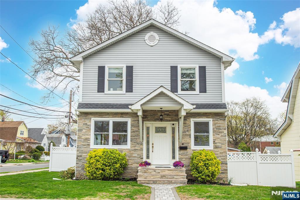 81 S Summit Street