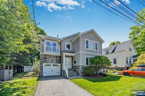 Photo of 82 Monroe Avenue, Cresskill, NJ 07626 (MLS # 26016504)