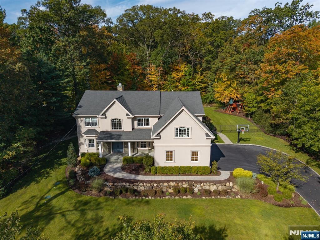 Photo of 7 Brookside Drive, Upper Saddle River, NJ 07458 (MLS # 25034905)