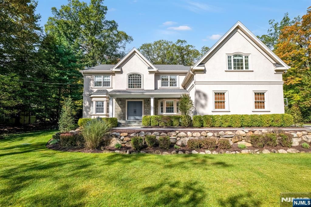 Photo of 7 Brookside Drive, Upper Saddle River, NJ 07458 (MLS # 25034905)