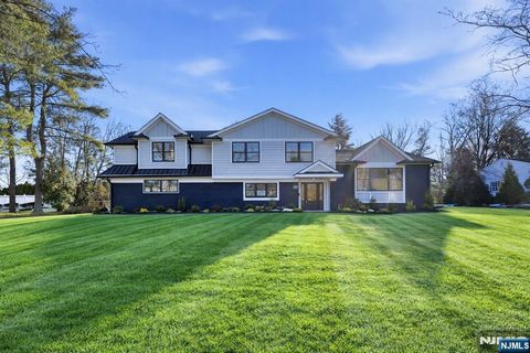 Photo of 442 Ellis Place, Wyckoff, NJ 07481 (MLS # 25043364)