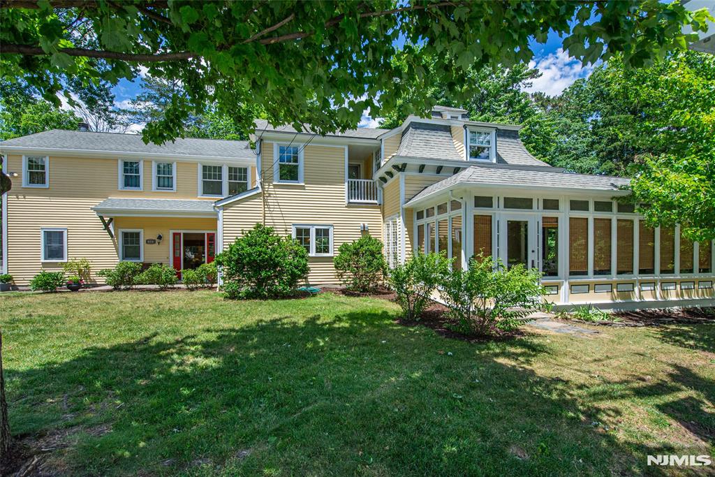 181 Sunset Avenue