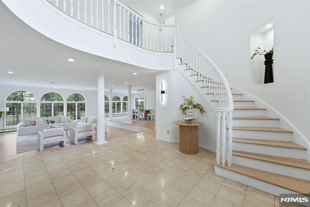 Photo of 921 Franklin Lake Road, Franklin Lakes, NJ 07417 (MLS # 25042920)