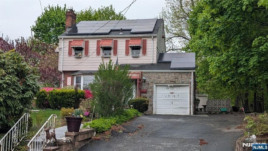 This 3 bedroom, 2 full bath home is conveniently located near Teaneck High School via a walking path and so close to Milton A. Votee Park. It's on a 59 x 150 lot which allows for expansion. This property is being sold as-is and would be a great opportunity for buyers looking to update and customize a home or for investors looking for their next project.