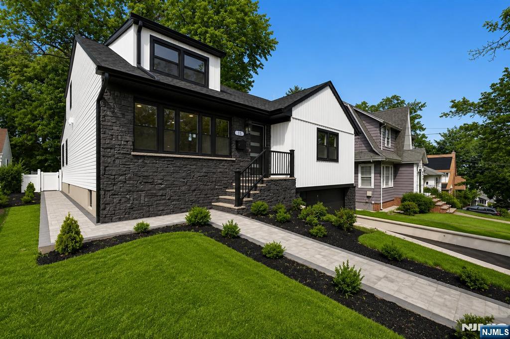 15 Elberta Road