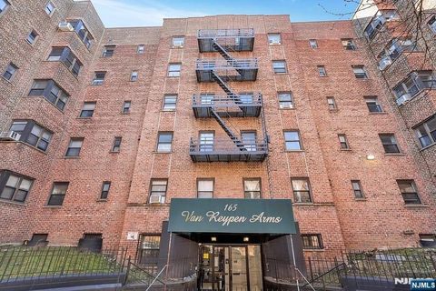 Photo of 165 Vroom Street #202, Jersey City, NJ 07306 (MLS # 26002658)