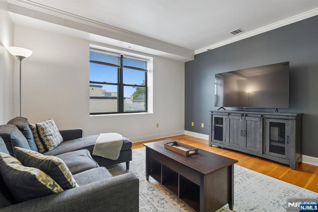 85 Broadway 3C