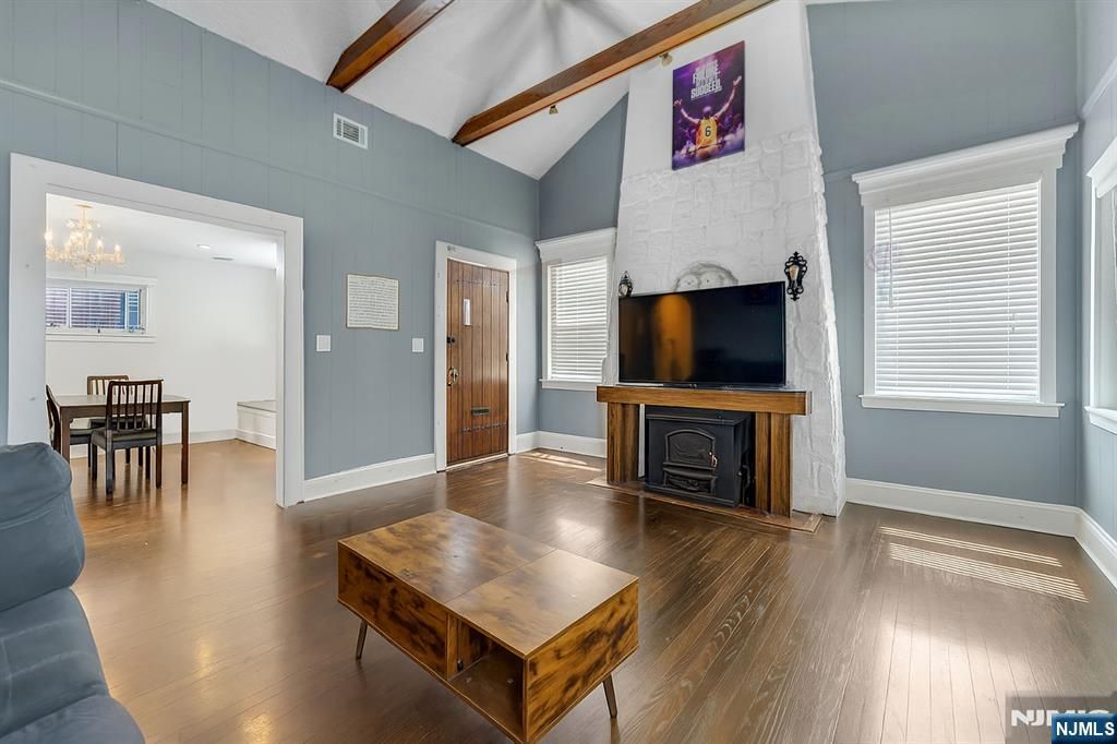 Photo of 229 Baldwin Avenue, Hasbrouck Heights, NJ 07604 (MLS # 26003197)