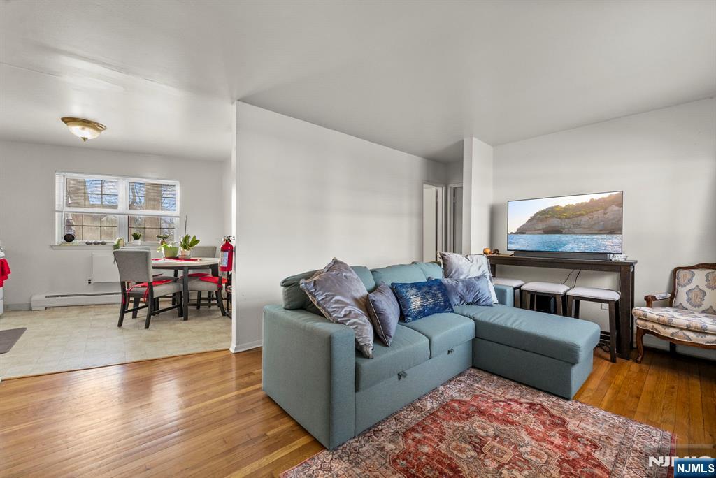 5306 Christopher Street