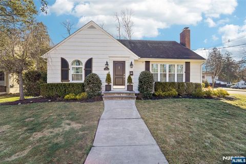 118 Lakewood Avenue Ho-Ho-Kus NJ 07423