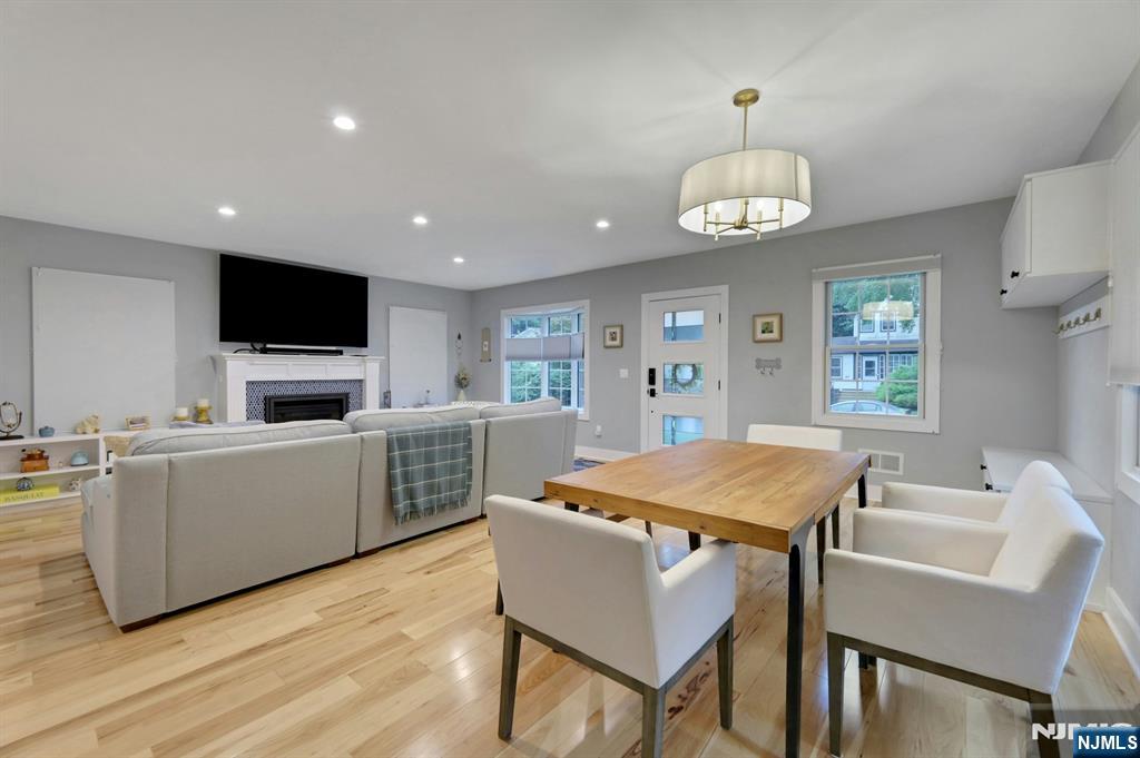 Homes for Sale in Northern NJ | ThisIsRiverEdge.com 106 Lake Street