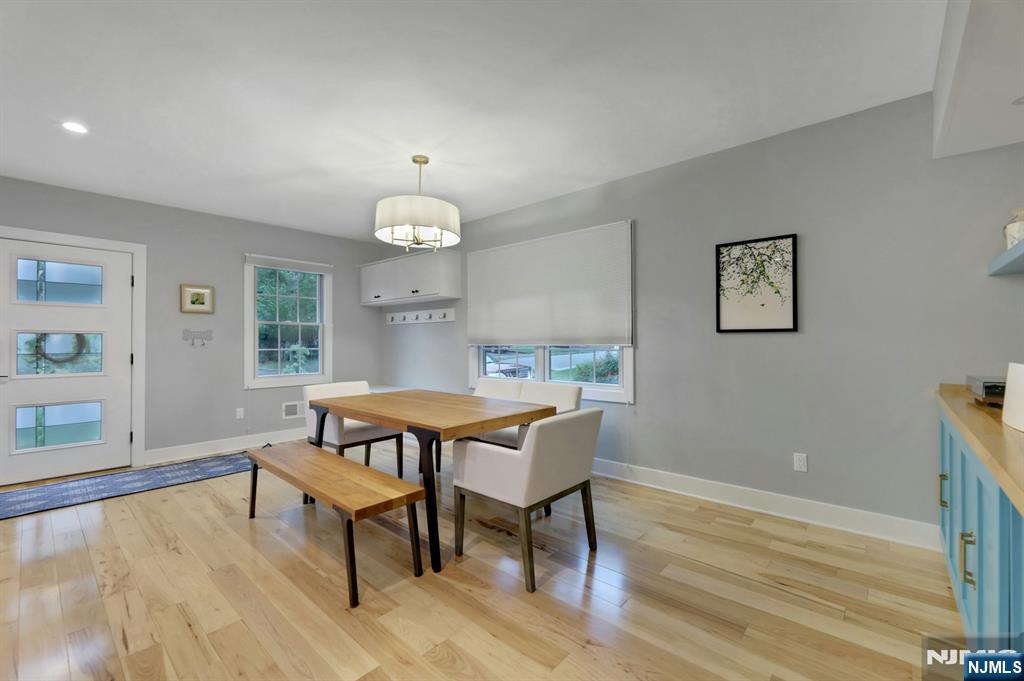 Homes for Sale in Northern NJ | ThisIsRiverEdge.com 106 Lake Street