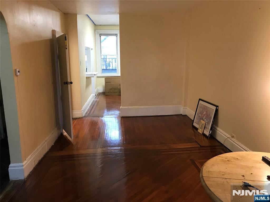 16-18 Duncan Avenue