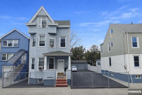 Photo of 371 Totowa Avenue, Paterson, NJ 07502 (MLS # 26008917)