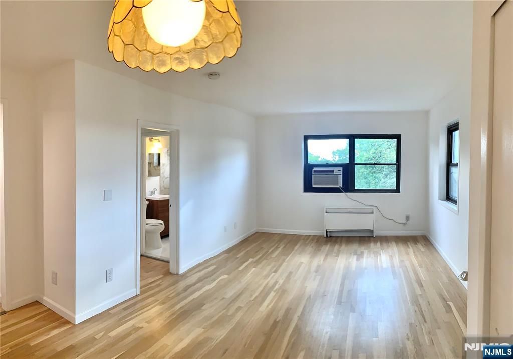 Photo of 501 Linwood Drive #4, Fort Lee, NJ 07024 (MLS # 26011988)