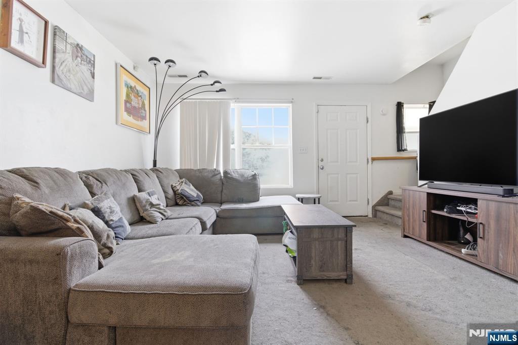 239-40 Th Street C0032