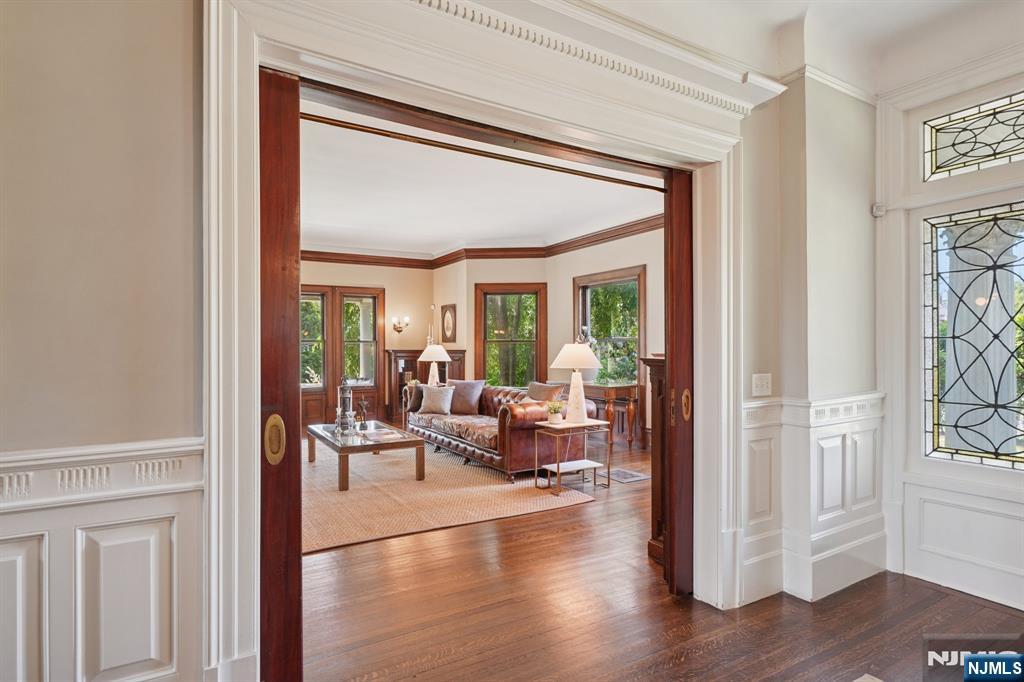 83 Fullerton Avenue