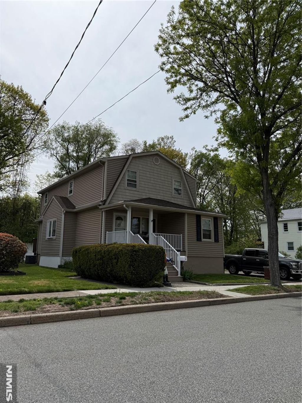 Photo of 57 Oak Street, Rochelle Park, NJ 07662 (MLS # 26015237)