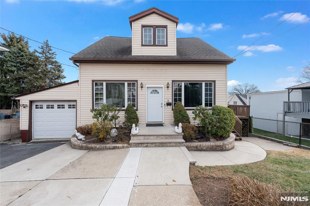 Photo of 78 Columbia Street, Wood Ridge, NJ 07075 (MLS # 25043029)