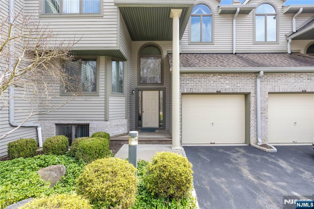 856 Hemlock Court T175