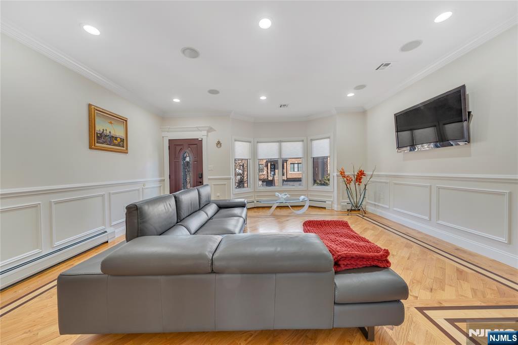 92 Washington Avenue