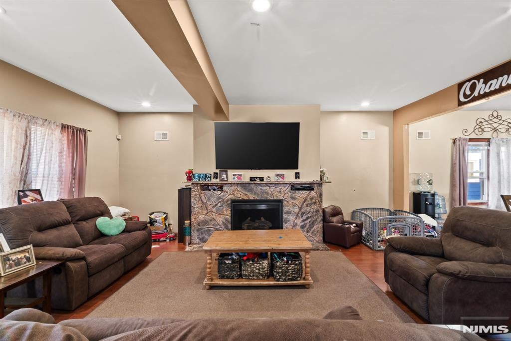 39-41 Richmond Avenue