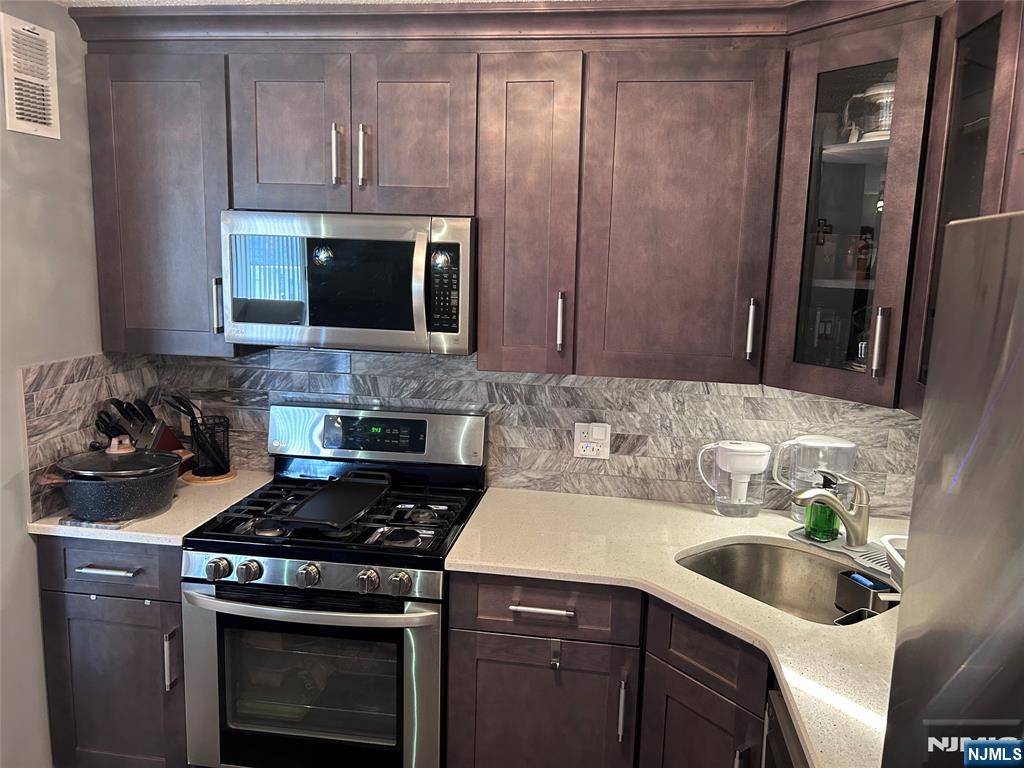 555 North Avenue 4C