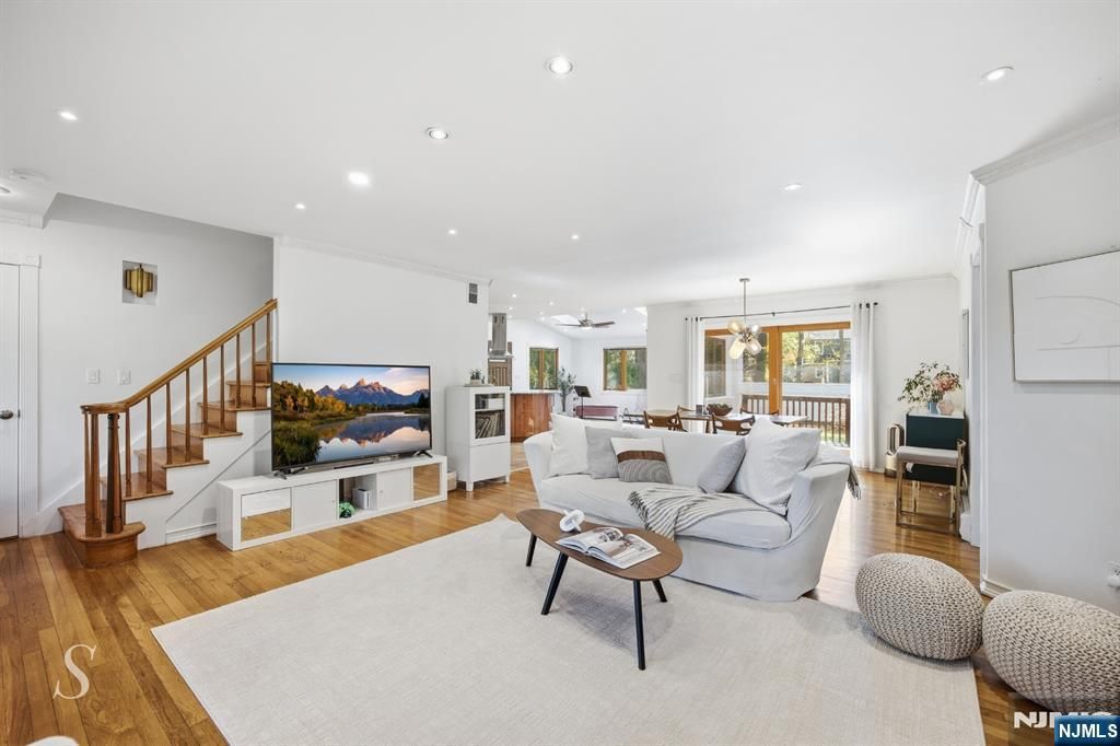 Photo of 5 Franciscan Way, Fair Lawn, NJ 07410 (MLS # 26014166)