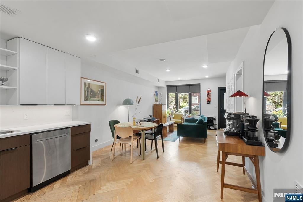 13 Britton Street 1