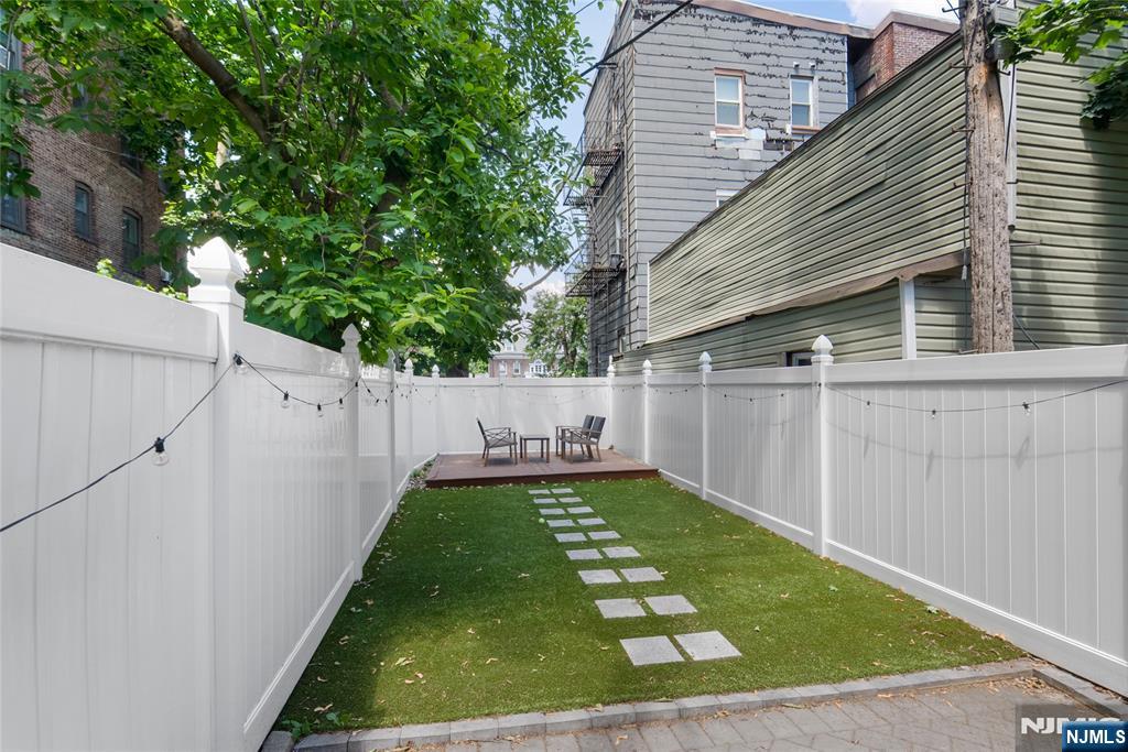 13 Britton Street 1